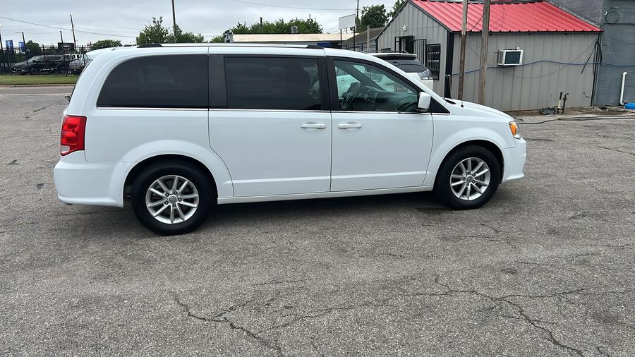 2018 Dodge Grand Caravan SXT photo 2