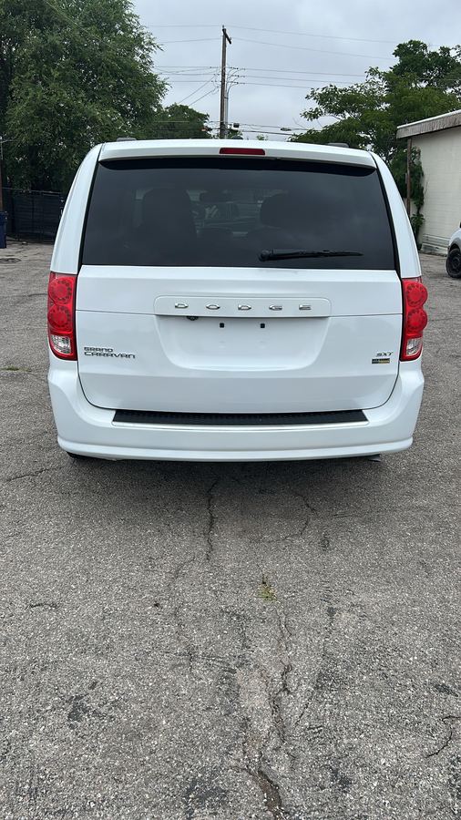 2018 Dodge Grand Caravan SXT photo 3