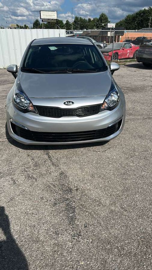 2017 Kia Rio photo 2
