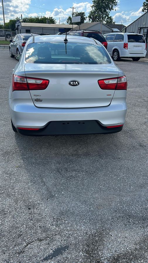 2017 Kia Rio photo 3